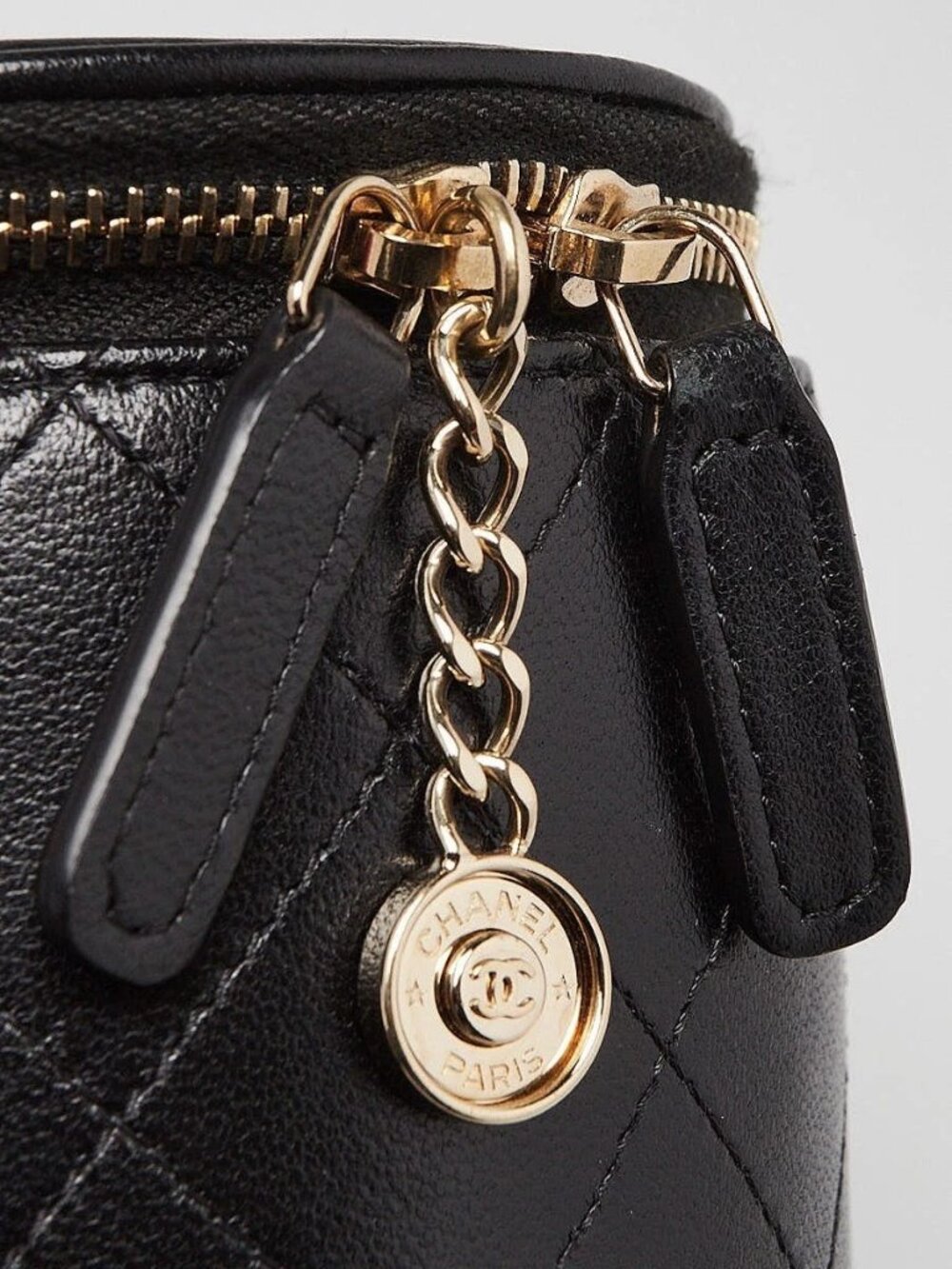 Chanel Black Quilted Lambskin Leather Chain and Charm Vanity Case Bag - Picture 8 of 11